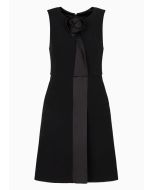 Emporio Armani - Abito in tessuto tecnico stretch con nervature e dettaglio rosa in satin nero